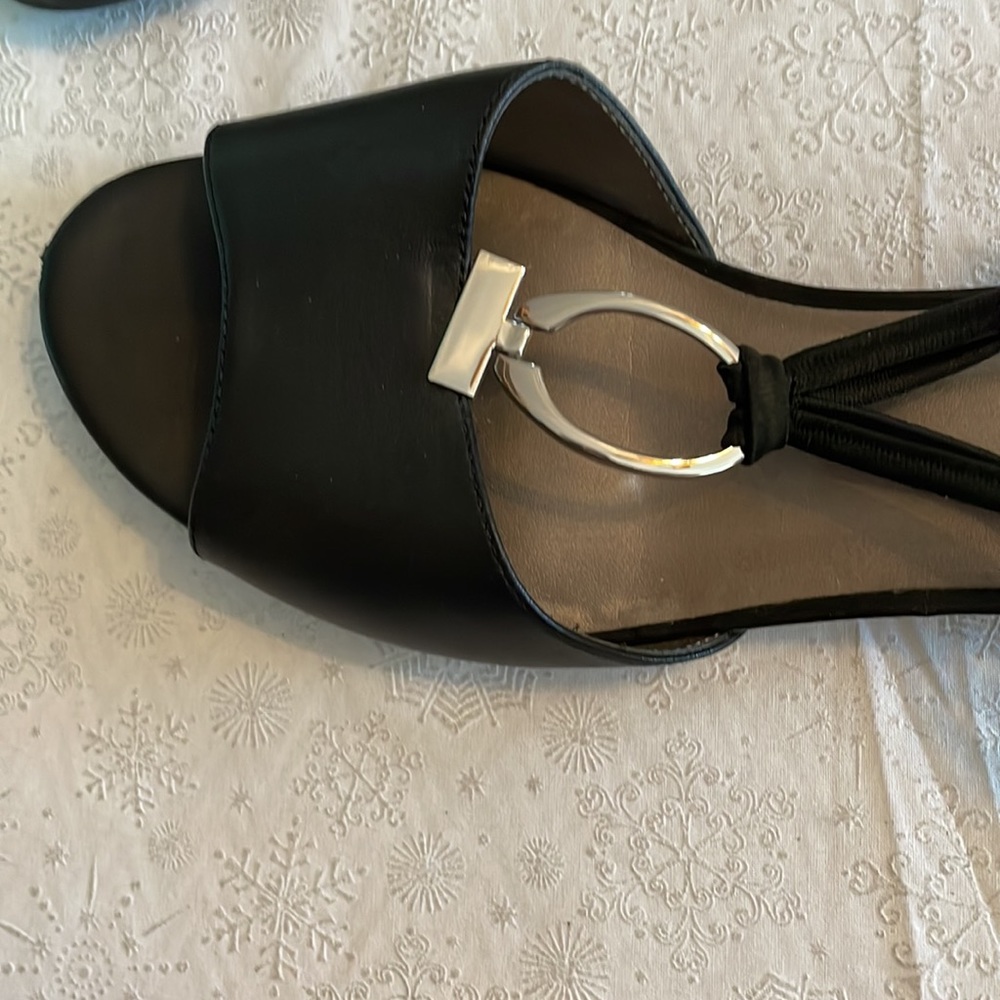 NWT Array shoes - Picture 4 of 10